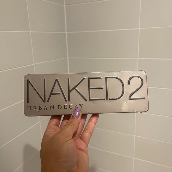 eyeshadow palette - Picture 3 of 3